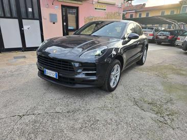 Porsche Macan — photo 37