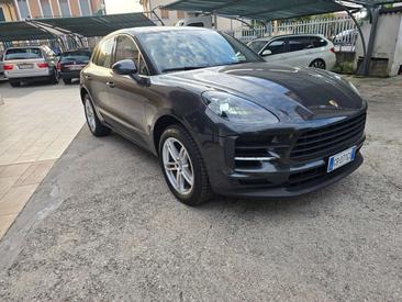 Porsche Macan — photo 39