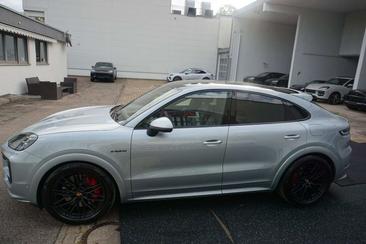 Porsche Cayenne S E-Hybrid — photo 48