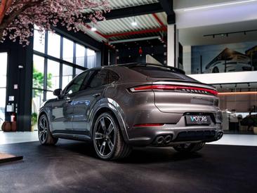 Porsche Cayenne E-Hybrid — photo 2