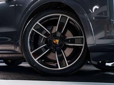 Porsche Cayenne E-Hybrid — photo 4