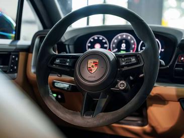 Porsche Cayenne E-Hybrid — photo 7