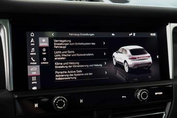 Porsche Macan I GTS — photo 24