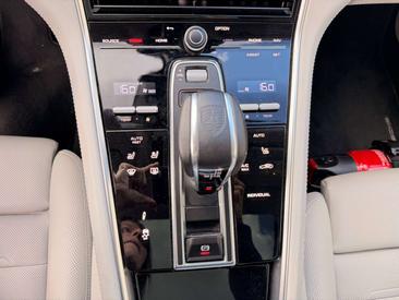 Porsche Panamera 4 E-Hybrid — photo 15