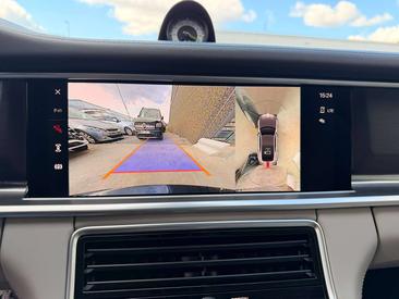 Porsche Panamera 4 E-Hybrid — photo 17