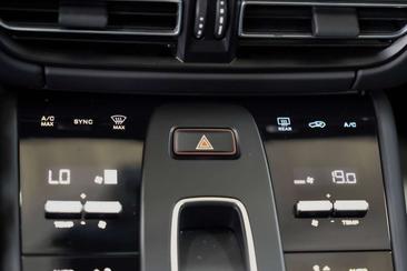 Porsche Macan I GTS — photo 29