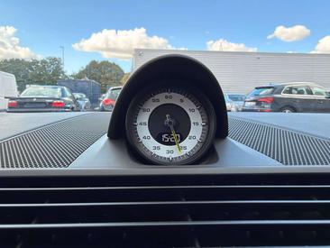 Porsche Panamera 4 E-Hybrid — photo 20