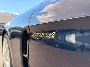 Porsche Panamera 4 E-Hybrid — photo 23