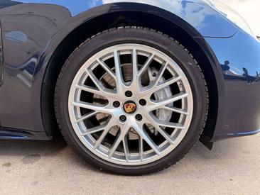 Porsche Panamera 4 E-Hybrid — photo 28