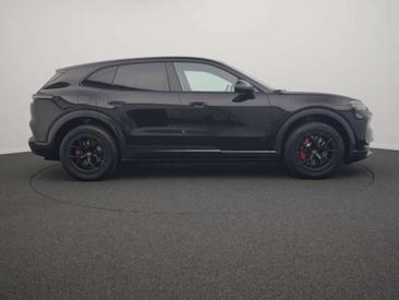 Porsche Cayenne Electric — photo 8