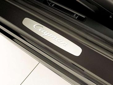 Porsche 718 Cayman — photo 11