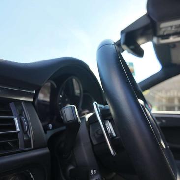 Porsche Macan — photo 4