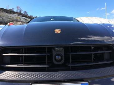 Porsche Macan — photo 7
