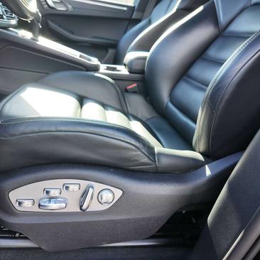Porsche Macan — photo 8