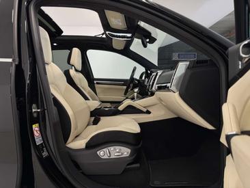 Porsche Cayenne Turbo — photo 29