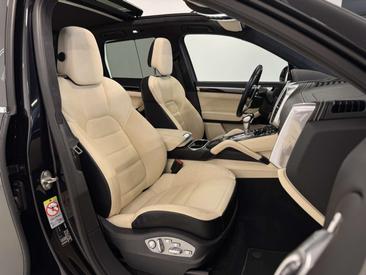 Porsche Cayenne Turbo — photo 30