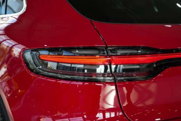 Porsche Macan I S — photo 10