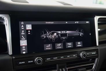 Porsche Macan I S — photo 20