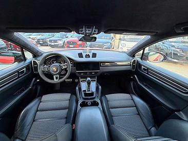 Porsche Cayenne Turbo S E-Hybrid — photo 11