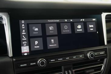 Porsche Macan I S — photo 24