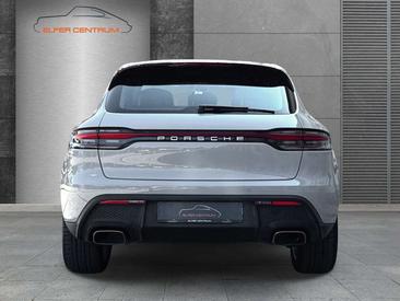 Porsche Macan — photo 5