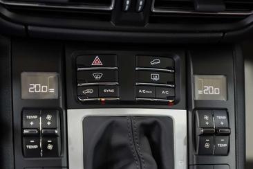 Porsche Macan I S — photo 28