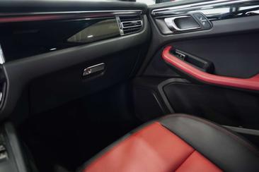 Porsche Macan I S — photo 31