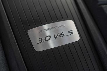 Porsche Macan I S — photo 36