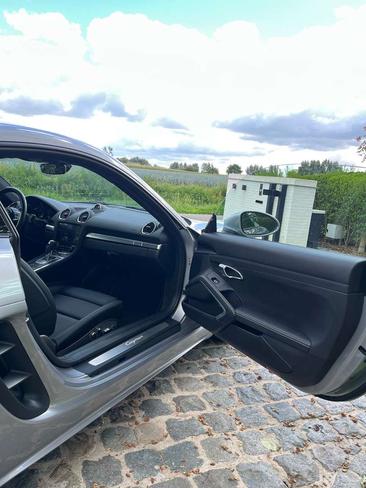 Porsche 718 Cayman — photo 10