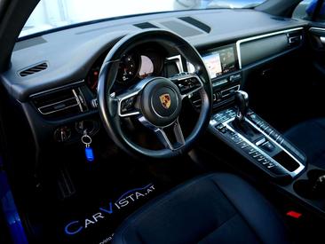 Porsche Macan — photo 7