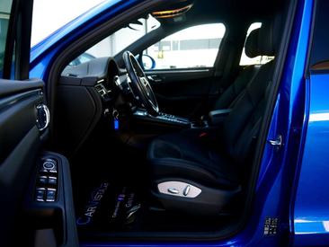 Porsche Macan — photo 8