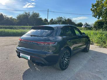 Porsche Macan — photo 4