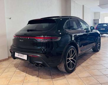 Porsche Macan — photo 6