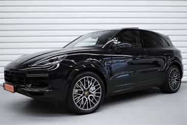 Porsche Cayenne Turbo — photo 3