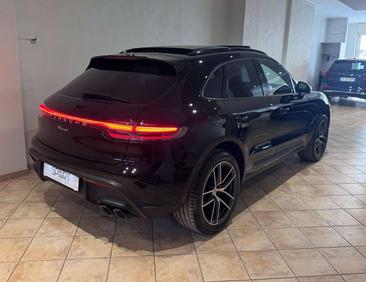 Porsche Macan — photo 7