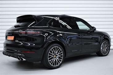 Porsche Cayenne Turbo — photo 4