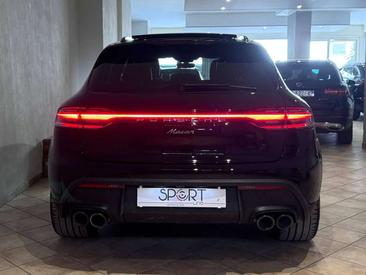 Porsche Macan — photo 9