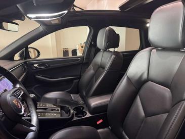 Porsche Macan — photo 11