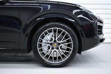 Porsche Cayenne Turbo — photo 7