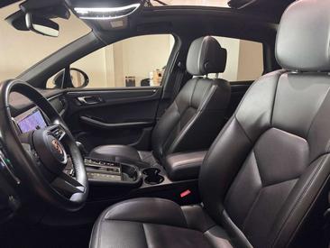 Porsche Macan — photo 12