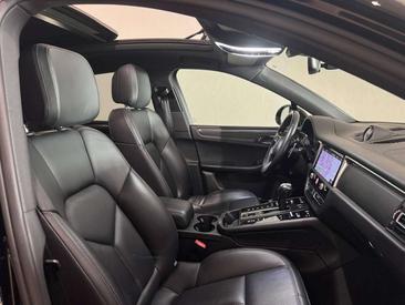 Porsche Macan — photo 14