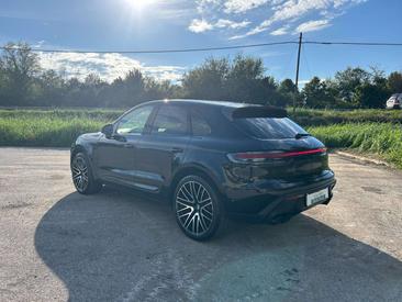 Porsche Macan — photo 5