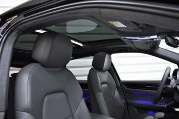 Porsche Cayenne Turbo — photo 14