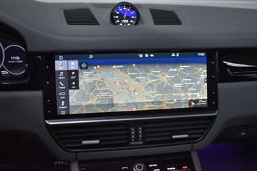 Porsche Cayenne Turbo — photo 20