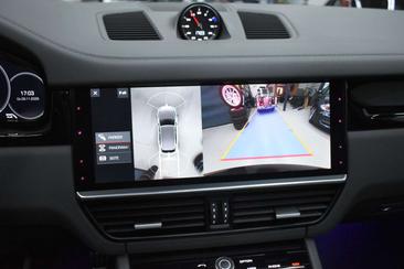 Porsche Cayenne Turbo — photo 21
