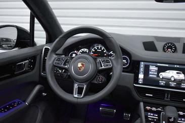 Porsche Cayenne Turbo — photo 23