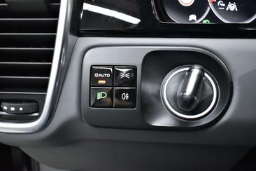 Porsche Cayenne Turbo — photo 27