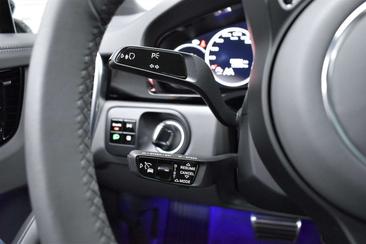 Porsche Cayenne Turbo — photo 30