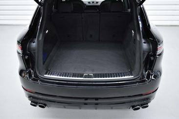 Porsche Cayenne Turbo — photo 36