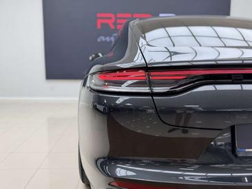 Porsche Panamera 4 E-Hybrid — photo 10